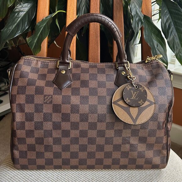 LOUIS VUITTON Monogram Reverse Key Holder And Bag Charm Brown - Picture 4 of 12